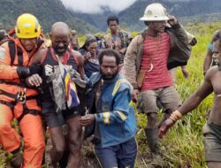 Kepala SAR Timika, Warga Berjuang Naik Perbukitan Cari Signal. Bantu Memberikan Informasi Lokasi Jatuhnya Pesawat Susi Air PK BVM