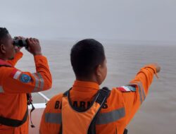 Kapal Nelayan Mati Mesin dan Hilang Diperairan Timika, Basarnas melakukan pencarian.