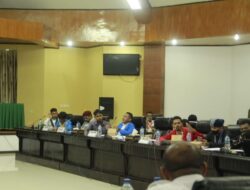 Menolak Kenaikan Harga BBM_Aliansi Mahasiswa Mimika_ Rapat Dengar Pendapat Bersama DPRD.