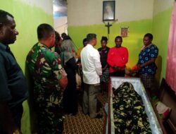 Sebagai Wujud Empati, Dandim 1710/Mimika Melayat Kerumah Anggota Kodim Yang Meninggal Dunia