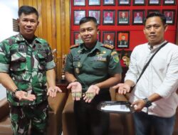 Simpan Selama 2 Tahun, Warga Serahkan Amunisi ke Dandim 1710/Mimika