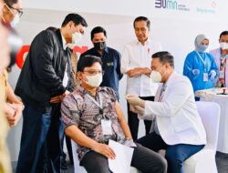 Presiden Jokowi Tinjau Penyuntikan Perdana Vaksin IndoVac