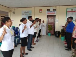 9 Pengawas Pemilihan Umum Tingkat Kelurahan/Desa Se-Distrik Mimika Timur Resmi Dilantik.