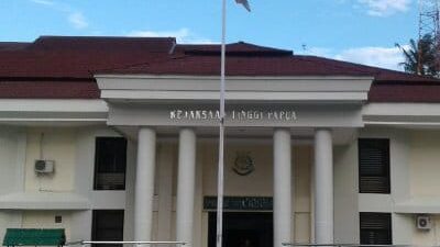 Menyikapi Polemik Penetapan tersangka Plt Bupati Mimika, Praktisi Hukum Bilklovin Erubun SH : Upaya Penindakan Kejati Papua konstitusional