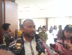 Yan Mandenas | Implementasi OTSUS Di Kab. Mimika Menjadi Tanda Tanya Besar.