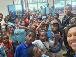 Berikan Motivasi | Satgas Yonif R 631/Atg Belajar Bersama Anak Anak.