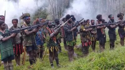 Anak Dan Remaja Jadi Tameng, Gerombolan KST Serang TNI