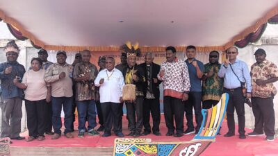 Binfora Timika Gelar Anfarfur Aidoram dihadiri Bupati Mimika Eltinus Omaleng