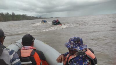 SAR Gabungan: “Sempat Hilang Kontak Speed Boat Muatan Sayuran Tujuan Timika-Asmat, Akhirnya Ditemukan”.