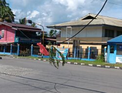 Kabel Telkom Melintang, Pengendara Bermotor Nyaris Bertabrakan