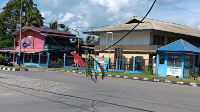 Kabel Telkom Melintang, Pengendara Bermotor Nyaris Bertabrakan