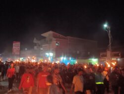 Ribuan Umat Kristen Ikut Pawai Obor Sambut Fajar Paskah