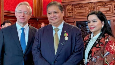 Teguh Santosa Apresiasi Medali Kehormatan Rusia untuk Airlangga