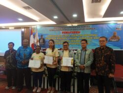 PARADE FOTO PENUTUPAN BIMTEK APLIKASI SRIKANDI DINAS PERPUSTAKAAN DAN ARSIP DAERAH