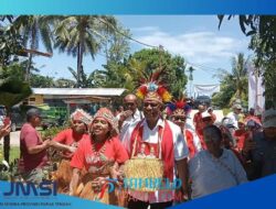 Resmikan Posko Karang Panas Warga Sampaikan,”YOEL PUNYA HATI BAIK KAMI DUKUNG PIMPIN MIMIKA”.