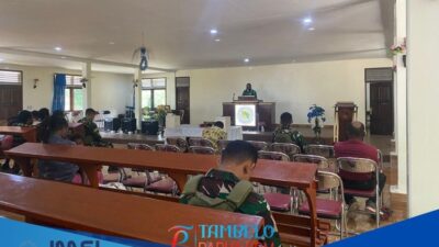 Satgas Yonif 611/Awang Long Melaksanakan Kegiatan Ibadah Di Gereja Yerusalem, Desa Banti Mimika.