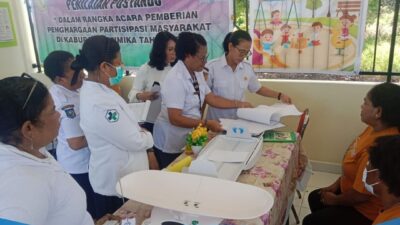 Tim Penilai Sembangi Posyandu Waker Minabu Distrik Mimika Baru