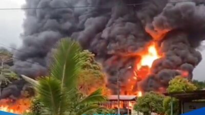 Bangunan Di Kawasan Mile 32 Terbakar,Kapolsek Kuala “Proses Pemadaman Sementara Dilakukan”