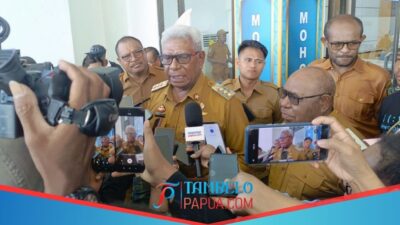 Bupati Mimika Johannes Rettob Berikan Apresiasi kepada Pegawai Negeri