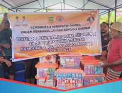 LENSA FOTO: BPBD Mimika Serahkan Bantuan Bencana Hidrometeorologi Di Kampung Aikawapuka