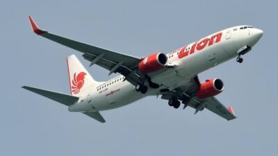 Penjelasan Operasional Penerbangan Lion Air JT-985: Pengalihan Pendaratan karena Cuaca