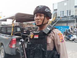 Warga Bakar Ban dan Blokade Jalan di Koperapoka, Polisi Turun Tangan