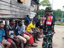 Pererat Silaturahmi, Danki Satgas TMMD 1710/Mimika Gelar Komsos Humanis di Kampung Keakwa