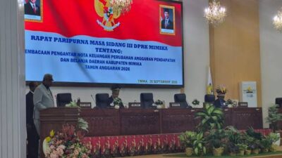 Bupati Mimika Jawab Pandangan 8 Fraksi di DPRK Mimika Dalam Paripurna III